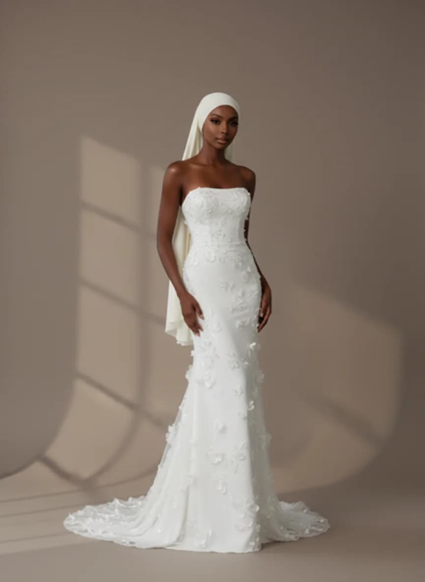 Column dress with Strapless neckline